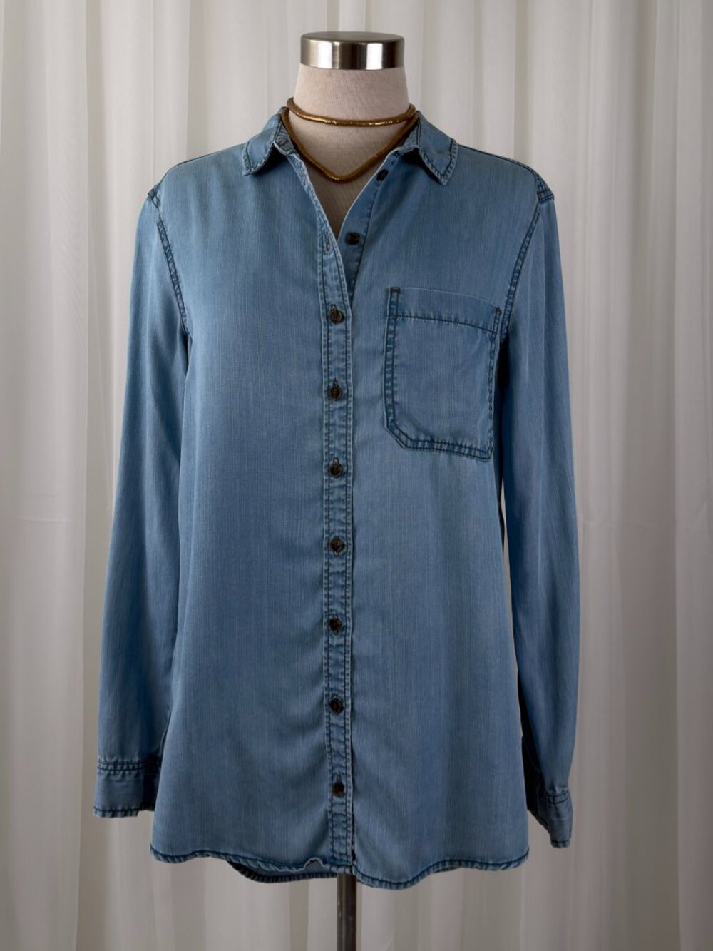 BDG Urban Outfitters Chambray Shirt Oversized Tencel Button Down Blue S‎
